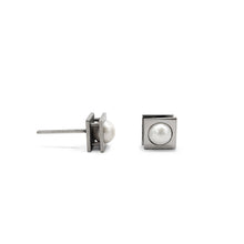 Load image into Gallery viewer, MODULE ZERO-EARRINGS STUDS PEARL