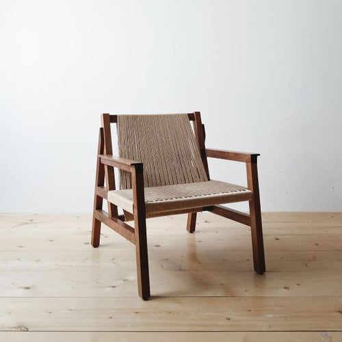 ¨SK¨ LOUNGE CHAIR