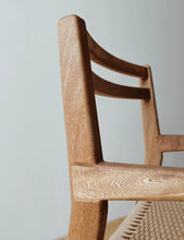 Load image into Gallery viewer, C Lounge Chair