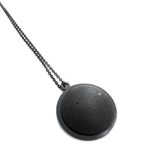 Load image into Gallery viewer, POINT PENDANT